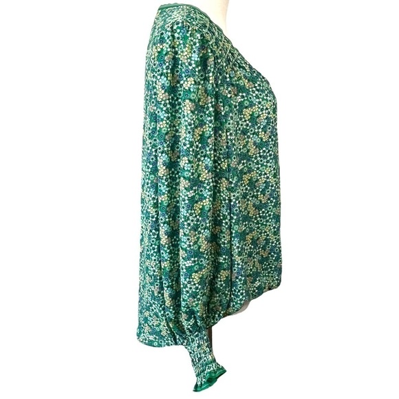 Max Studio Floral Long-Sleeved Green Blouse with Smocked Cuffs Size Large - Picture 4 of 13